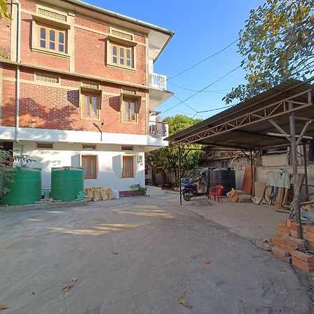 Hotel Manipur House Imphal Esterno foto