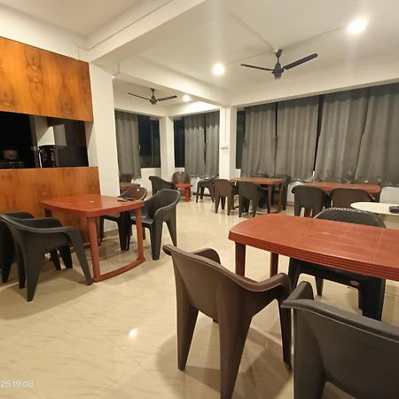 Hotel Manipur House Imphal Esterno foto