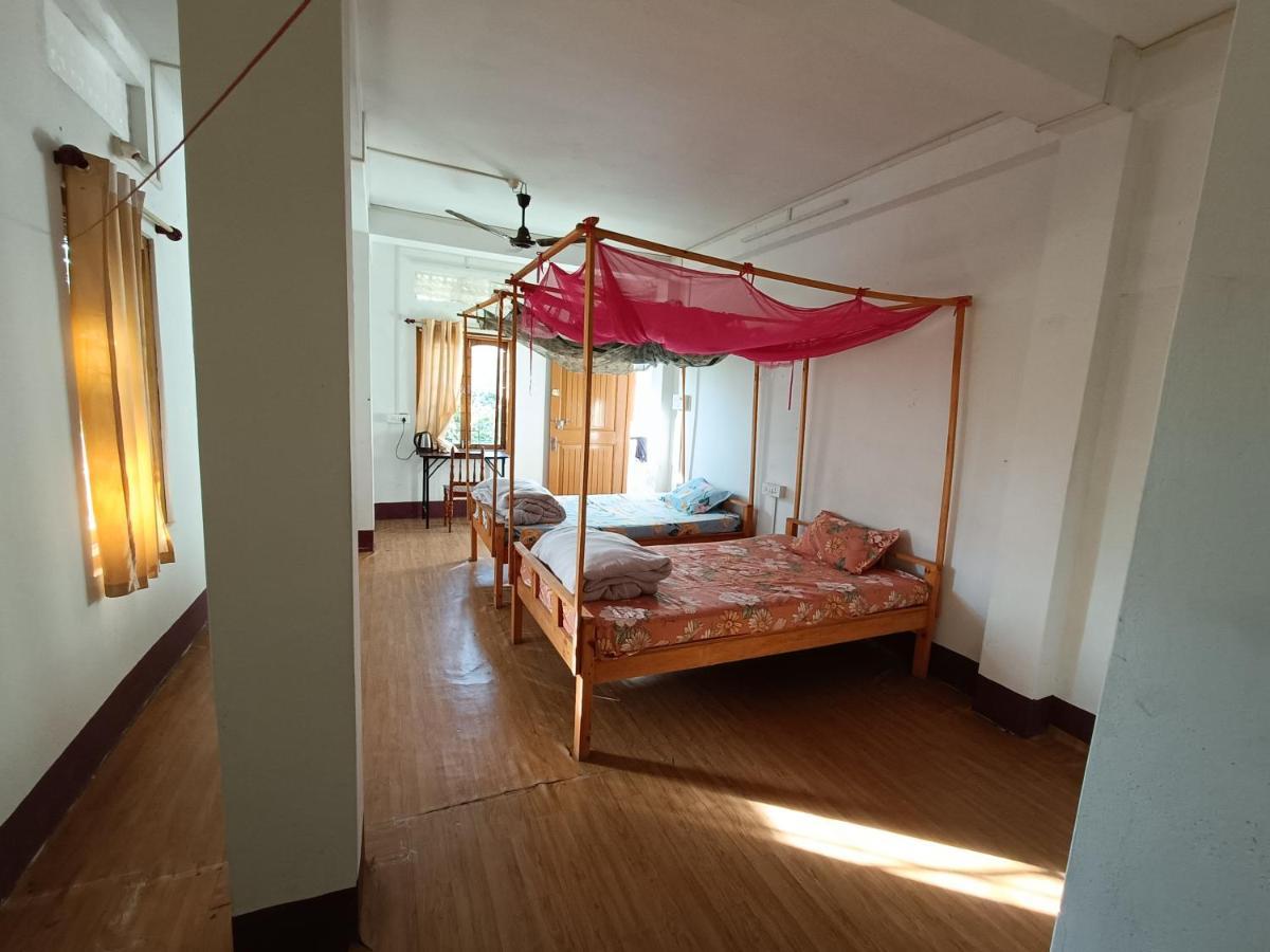Hotel Manipur House Imphal Esterno foto