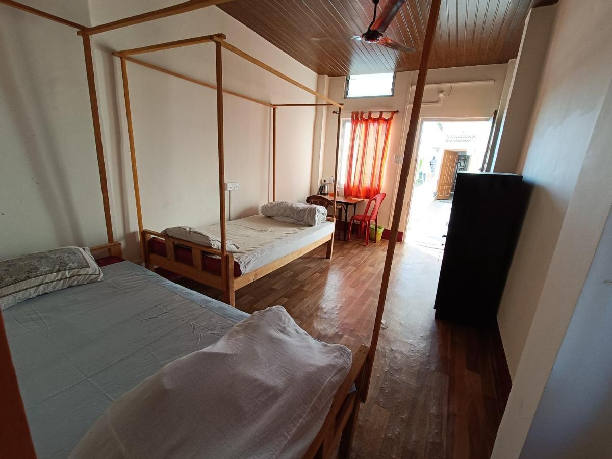 Hotel Manipur House Imphal Esterno foto