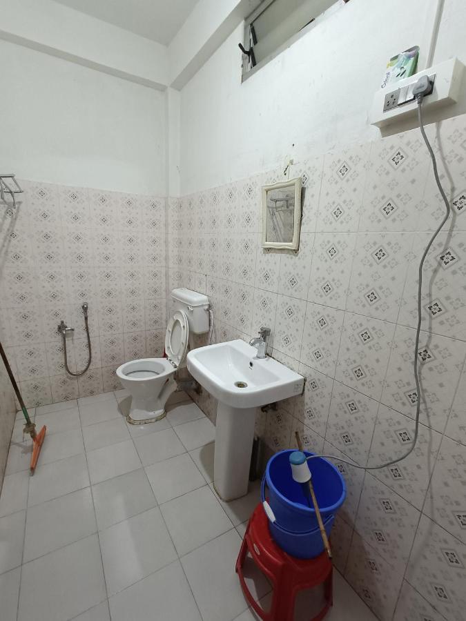 Hotel Manipur House Imphal Esterno foto